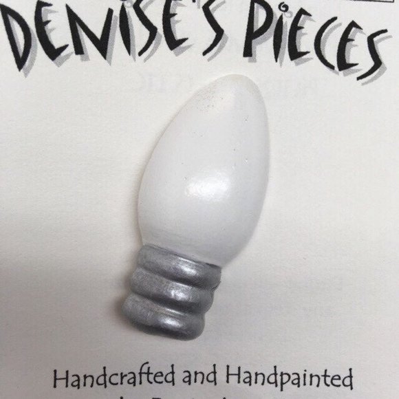 Christmas Pin Brooch Plaster Handcrafted White Lightbulb Silver - Picture 1 of 2